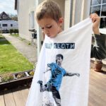 Ostergeschenk vom Mama, Finn hat sein erstes eigens Handtuch.